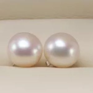 Cultured PearlHigh Luster 925 Stud Earrings